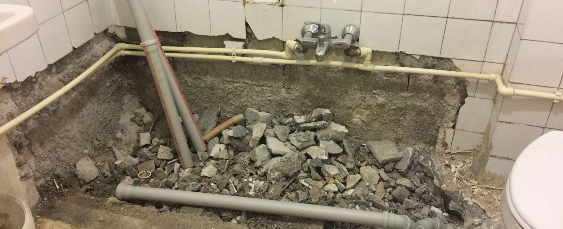 bathroom fitter near me N1 1WG